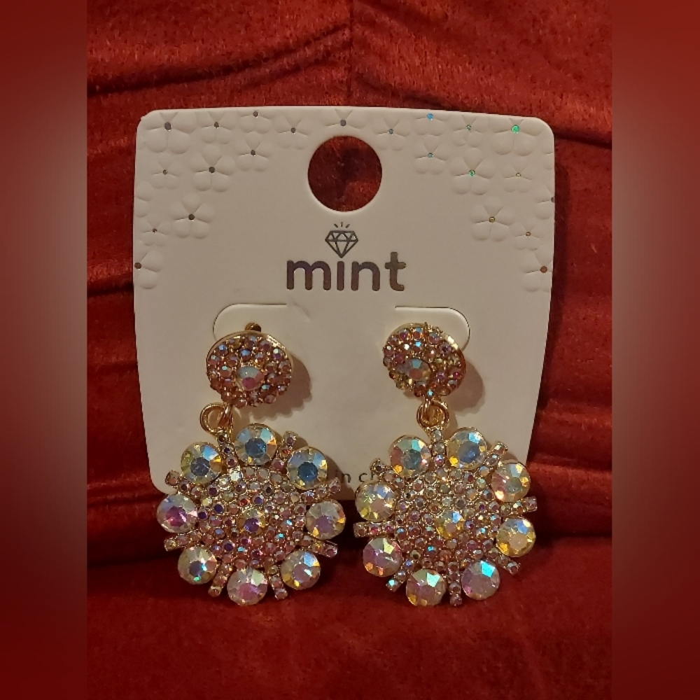 Elegant "Mint" Earrings with Iridescent Crystals